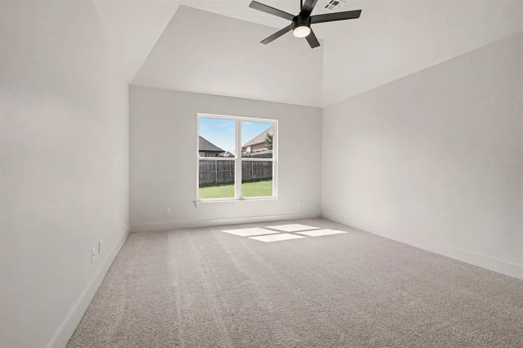 Photo 17 — 19640 Stratmore Way, Edmond, OK 73012