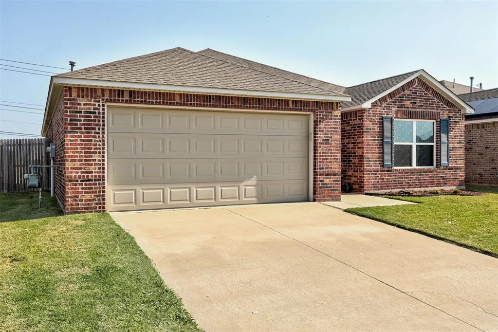 Photo 3 — 9425 NW 122nd Terrace, Yukon, OK 73099