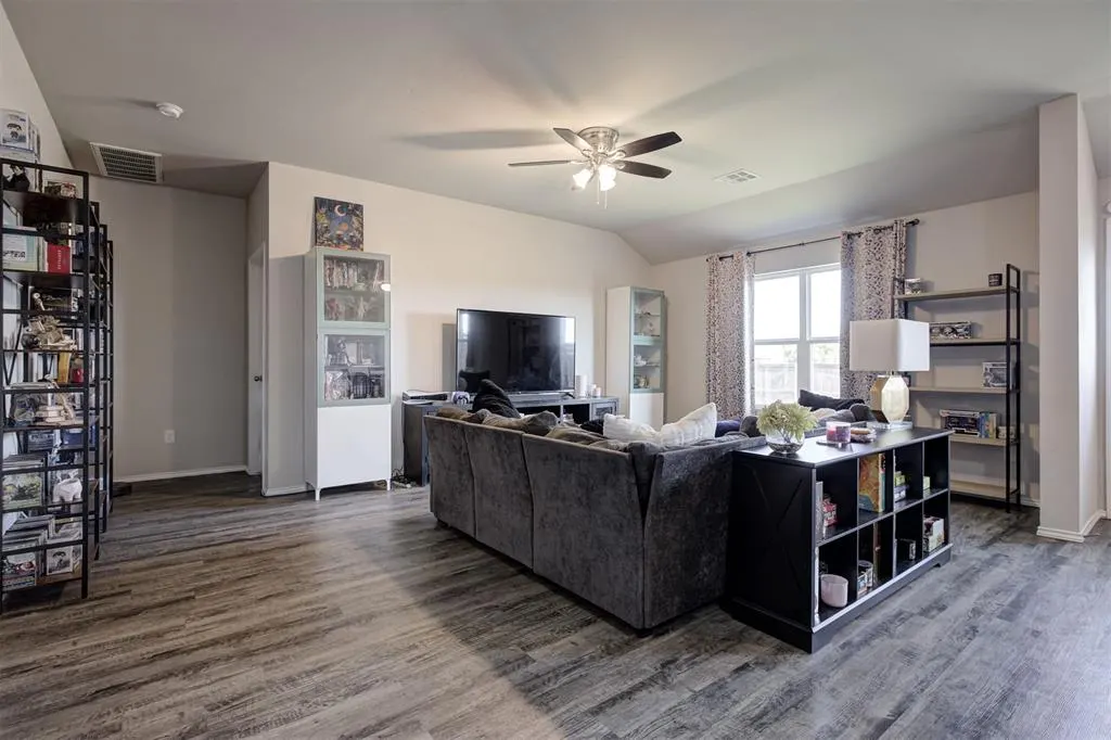 Photo 9 — 9425 NW 122nd Terrace, Yukon, OK 73099