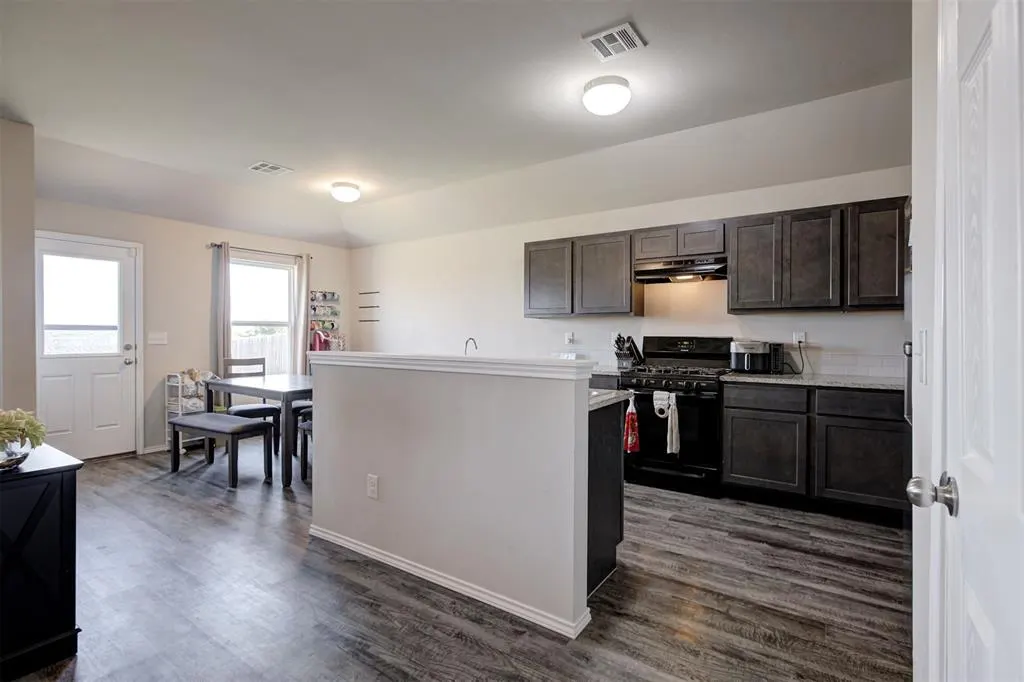 Photo 14 — 9425 NW 122nd Terrace, Yukon, OK 73099