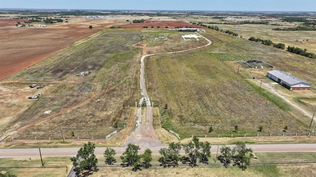Photo 2 — 12951 W Waterloo Road, Edmond, OK 73025
