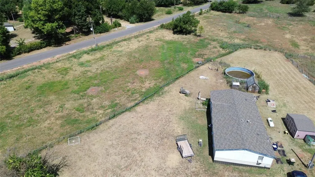 Photo 6 — 935 NE 70th Street, Blanchard, OK 73010