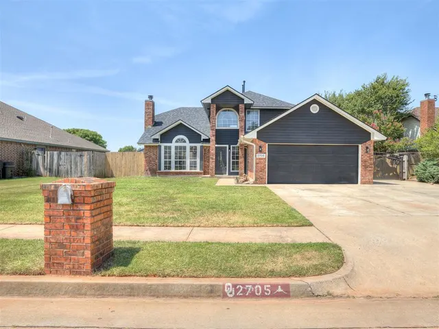 Photo 3 — 2705 E Hills Drive, Oklahoma City, OK 73160