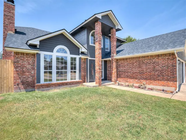Photo 6 — 2705 E Hills Drive, Oklahoma City, OK 73160