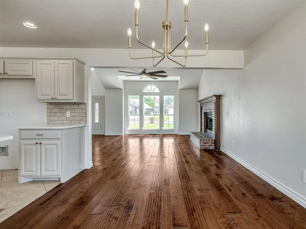 Photo 10 — 2705 E Hills Drive, Oklahoma City, OK 73160
