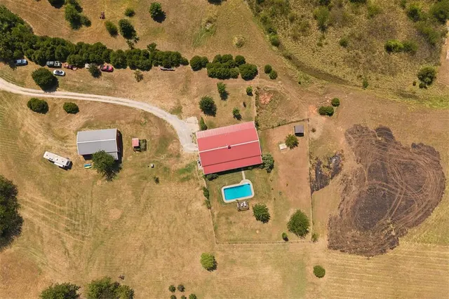 Photo 2 — 516 S Portland Avenue, Newcastle, OK 73065