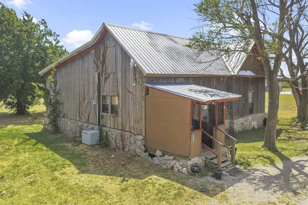 Photo 9 — 34521 Airline Road, Pauls Valley, OK 73075
