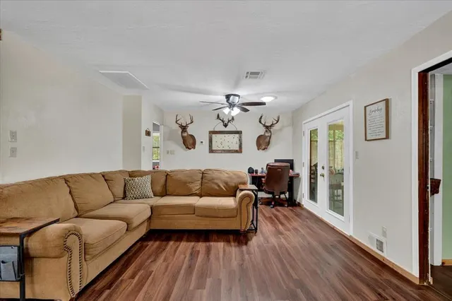 Photo 5 — 13124 Lakeroad Drive, McLoud, OK 74851