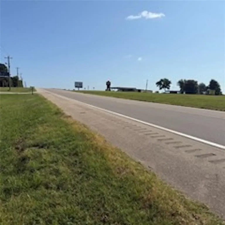 Photo 11 — 3501 NE Lincoln Road, Idabel, OK 74745
