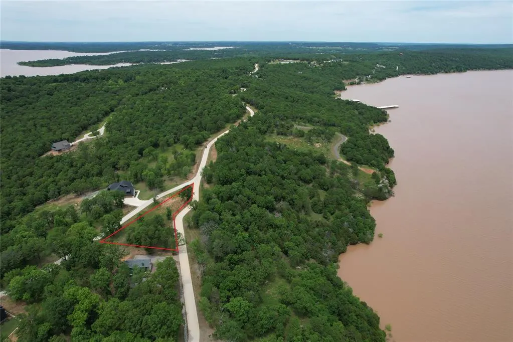 Photo 2 — 111 Patriot Pointe, Eufaula, OK 74432