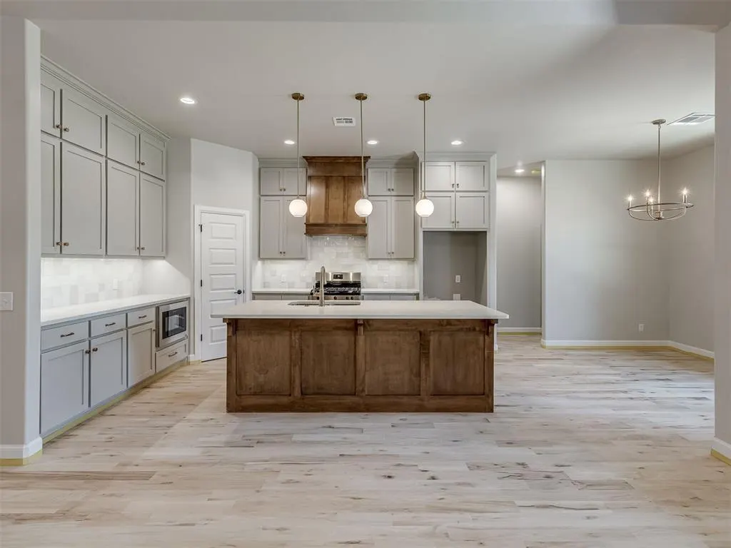 Photo 3 — 9320 SW 42nd Street, Oklahoma City, OK 73179