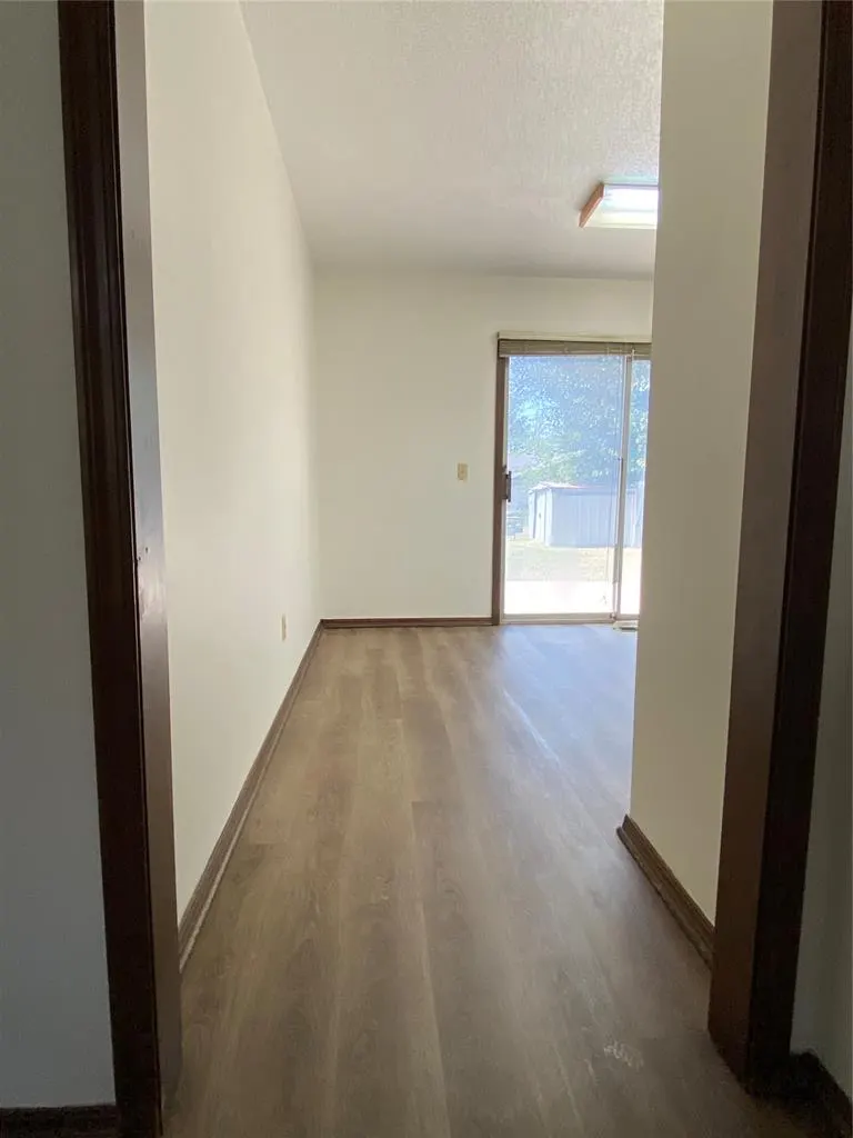 Photo 9 — 716 NW 17th Street, Moore, OK 73160