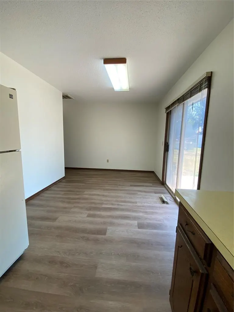 Photo 21 — 716 NW 17th Street, Moore, OK 73160