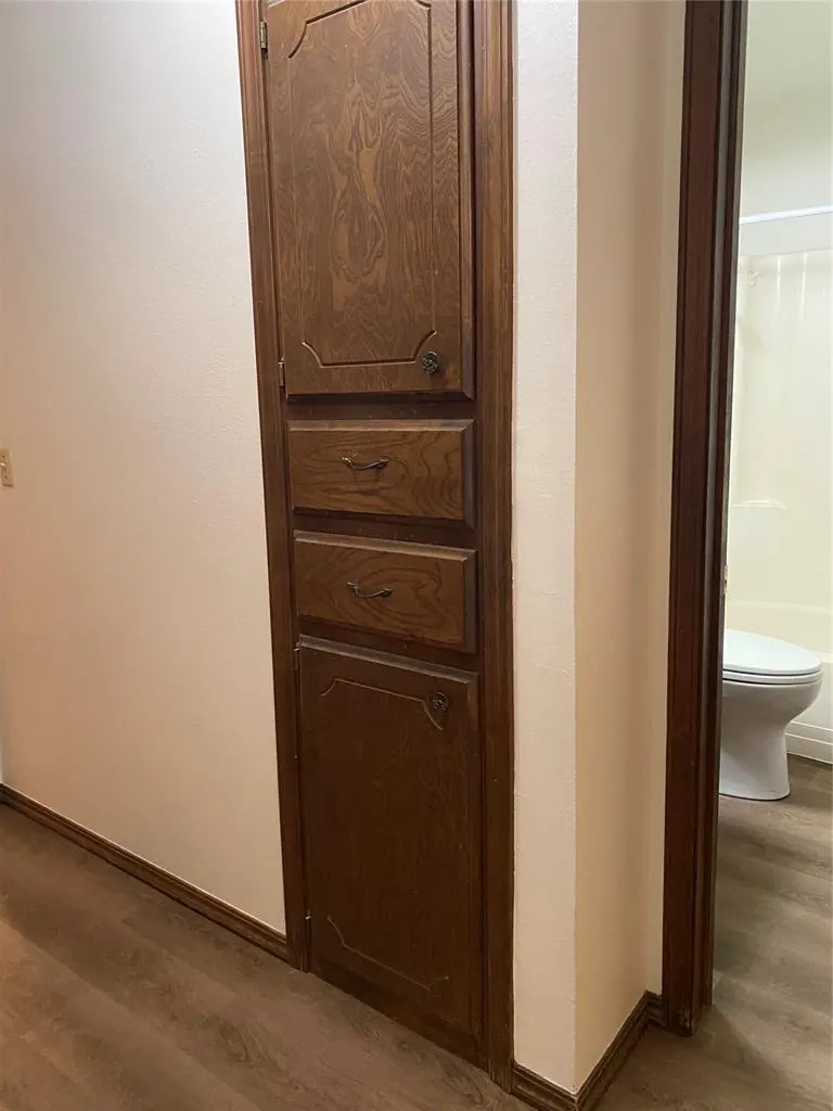 Photo 28 — 716 NW 17th Street, Moore, OK 73160