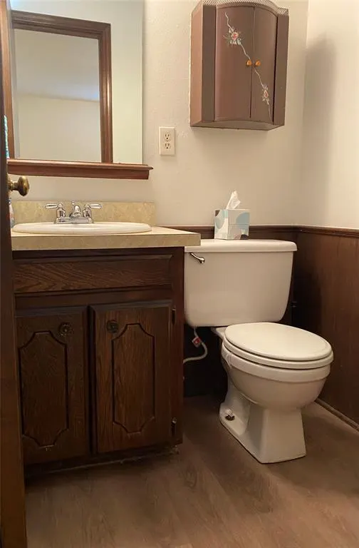 Photo 33 — 716 NW 17th Street, Moore, OK 73160