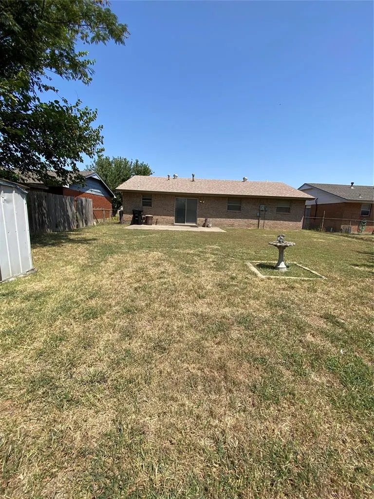 Photo 38 — 716 NW 17th Street, Moore, OK 73160