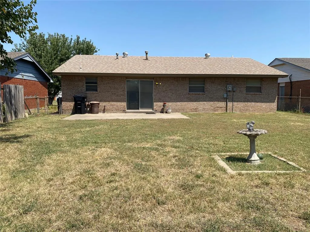 Photo 40 — 716 NW 17th Street, Moore, OK 73160