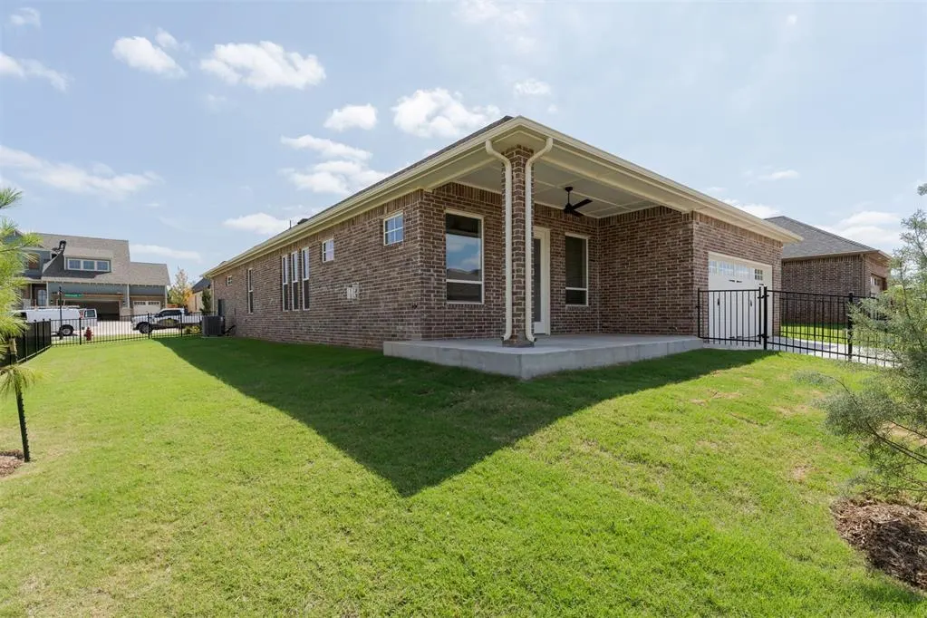 Photo 33 — 1925 Parkwood Avenue, Edmond, OK 73034