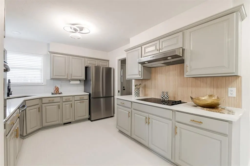 Photo 16 — 12213 Greystone Terrace, Oklahoma City, OK 73120