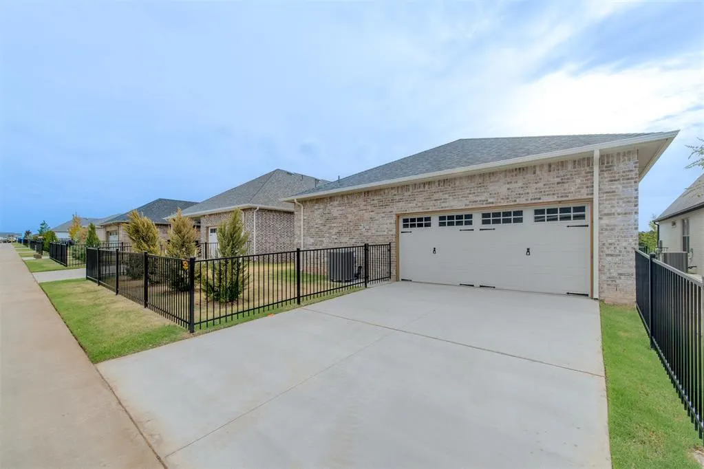Photo 43 — 1709 Parkwood Avenue, Edmond, OK 73034