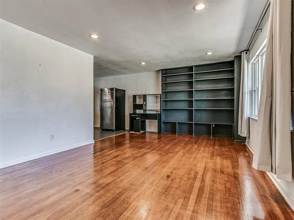 Photo 6 — 925 W Creek Street, Lindsay, OK 73052