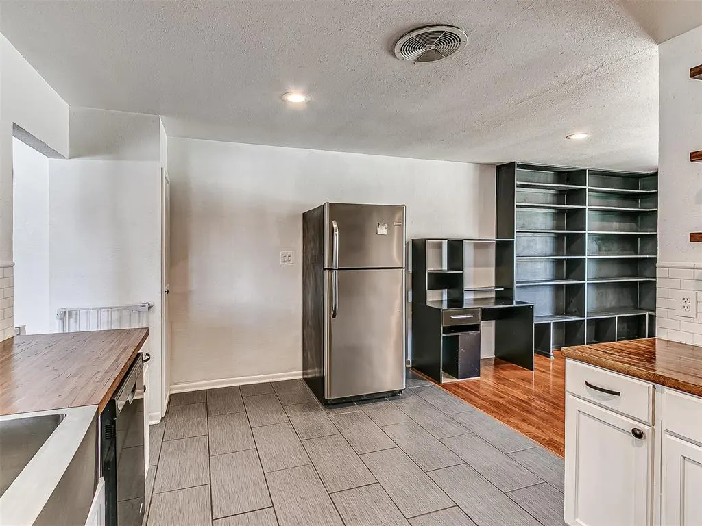 Photo 10 — 925 W Creek Street, Lindsay, OK 73052