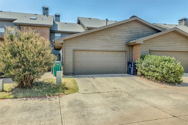 Front exterior — 11300 N Pennsylvania Avenue 190, Oklahoma City, OK 73120