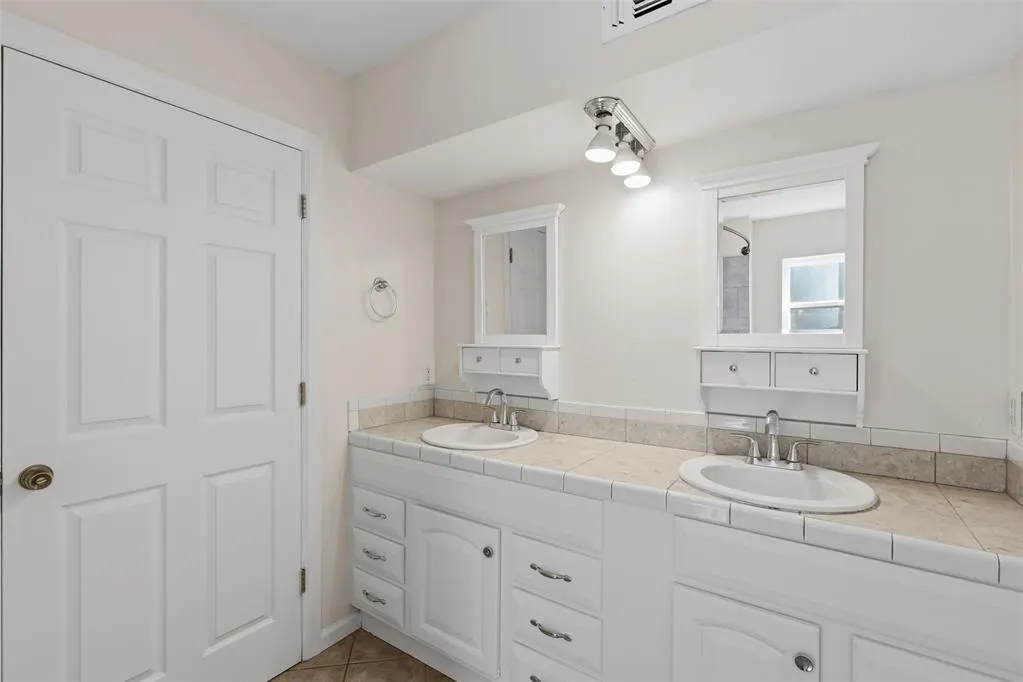 Photo 14 — 2302 Oakridge Drive, Purcell, OK 73080