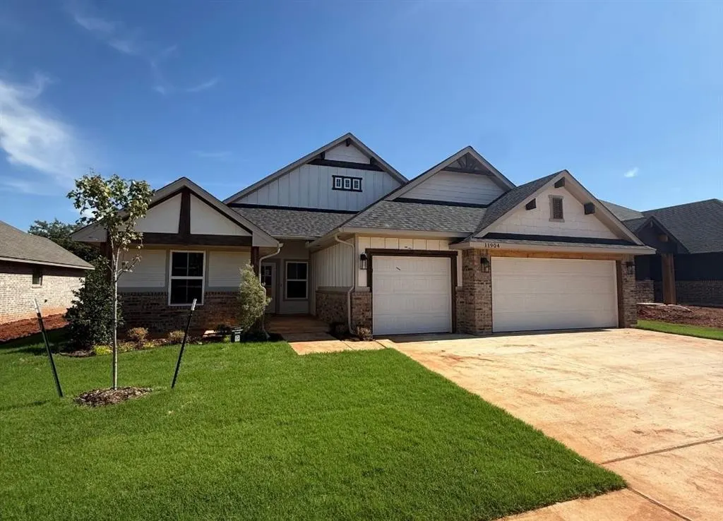 Front exterior — 11904 Rockbed Drive, Yukon, OK 73099