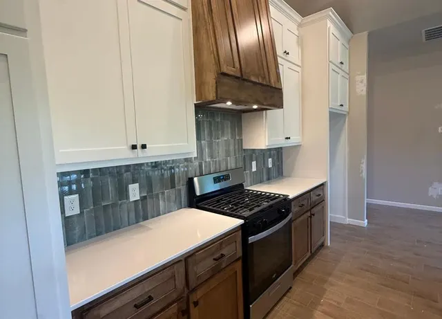 Photo 3 — 11904 Rockbed Drive, Yukon, OK 73099