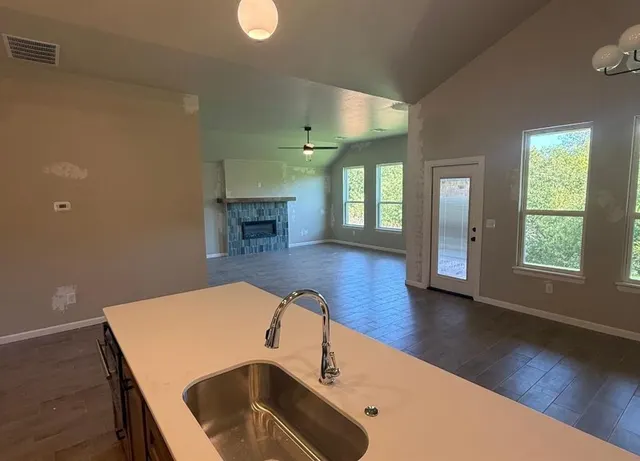 Photo 4 — 11904 Rockbed Drive, Yukon, OK 73099