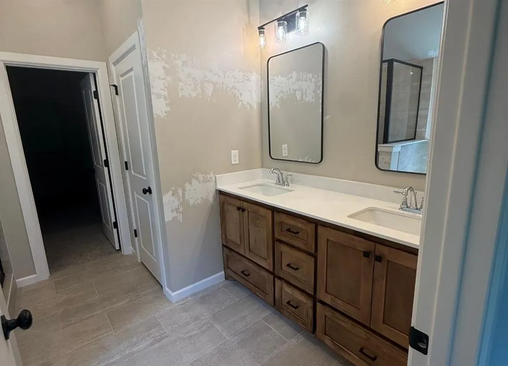 Photo 5 — 11904 Rockbed Drive, Yukon, OK 73099