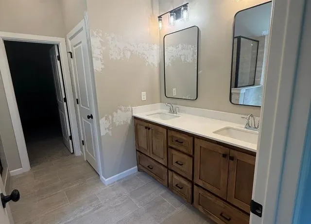 Photo 5 — 11904 Rockbed Drive, Yukon, OK 73099