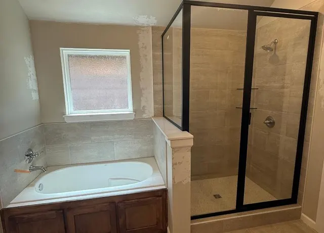 Photo 6 — 11904 Rockbed Drive, Yukon, OK 73099