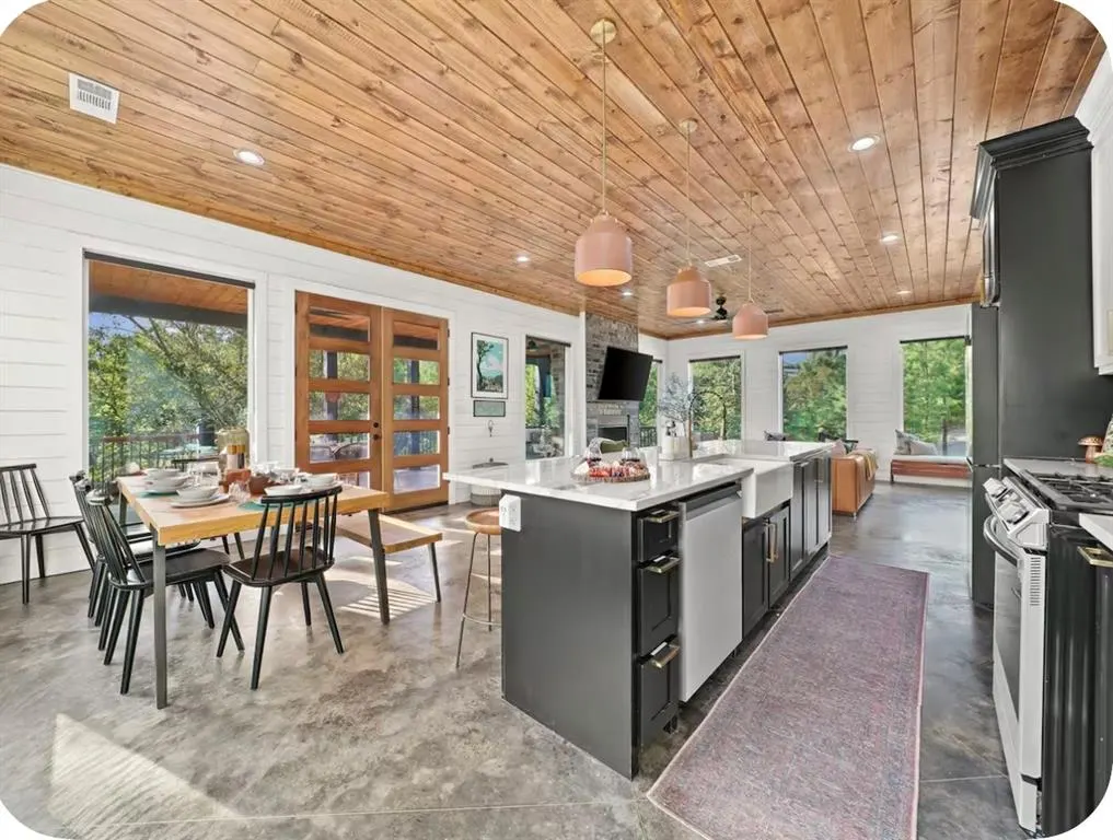 Photo 24 — 242 TWISTED VINE Court, Broken Bow, OK 74728