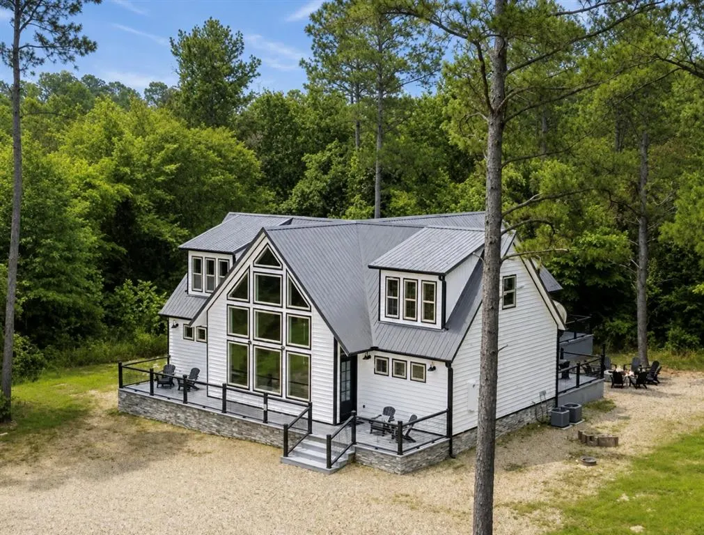 Front exterior — 370 OAK STONE Lane, Broken Bow, OK 74728