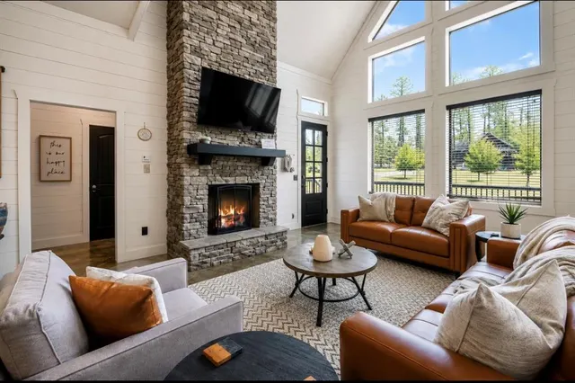 Photo 4 — 370 OAK STONE Lane, Broken Bow, OK 74728