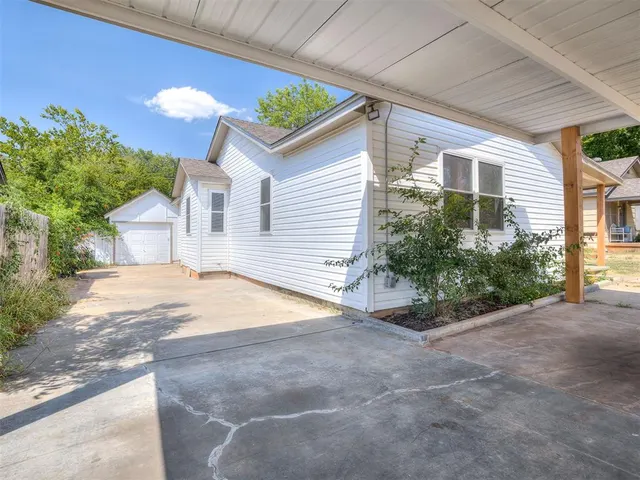 Photo 2 — 1433 SW 34th Street, Oklahoma City, OK 73119