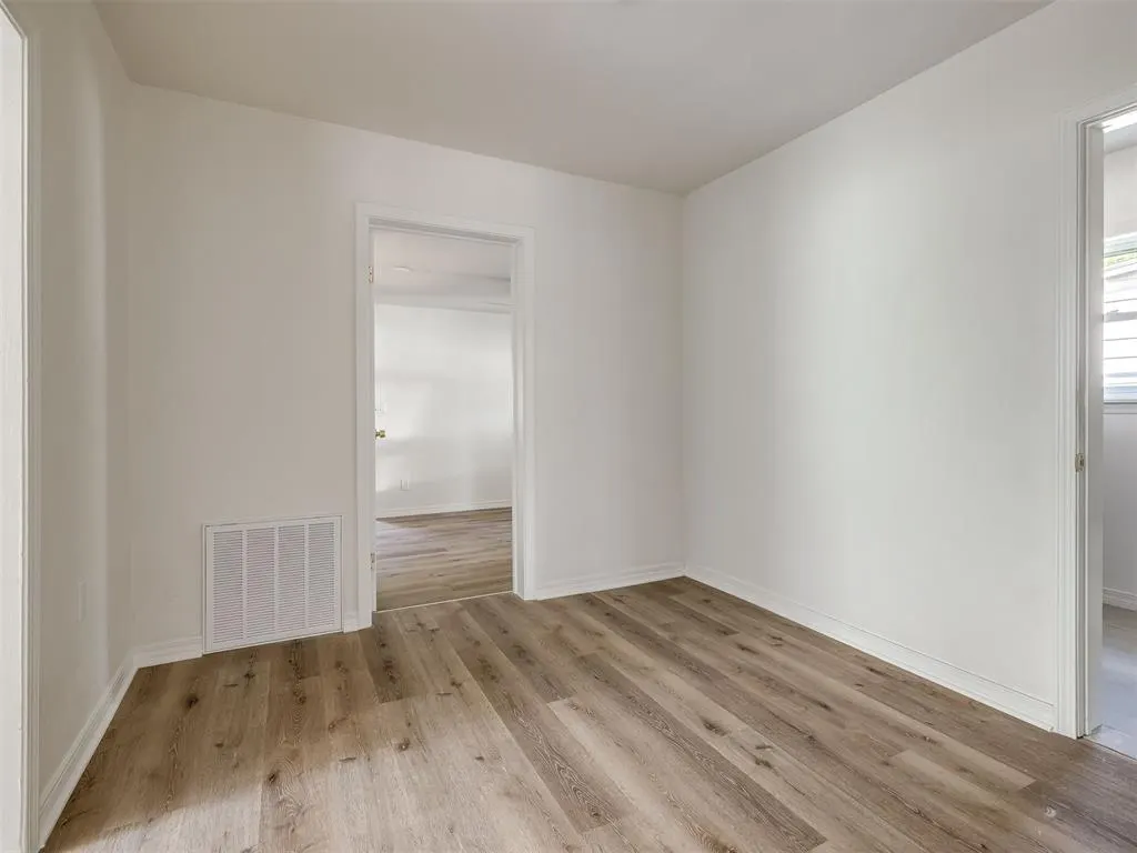 Photo 18 — 1433 SW 34th Street, Oklahoma City, OK 73119