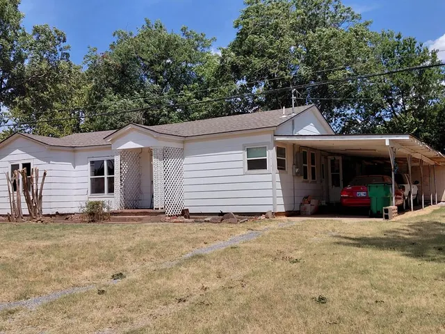 Photo 2 — 701 S Main Street, Grandfield, OK 73546