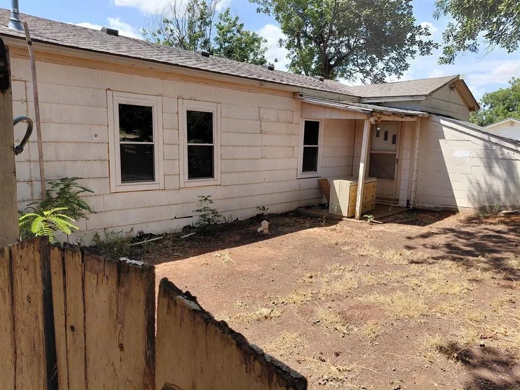 Photo 12 — 701 S Main Street, Grandfield, OK 73546
