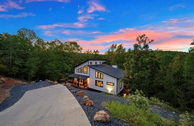Photo 2 — 344 VIRGINIA PINE Place, Broken Bow, OK 74728