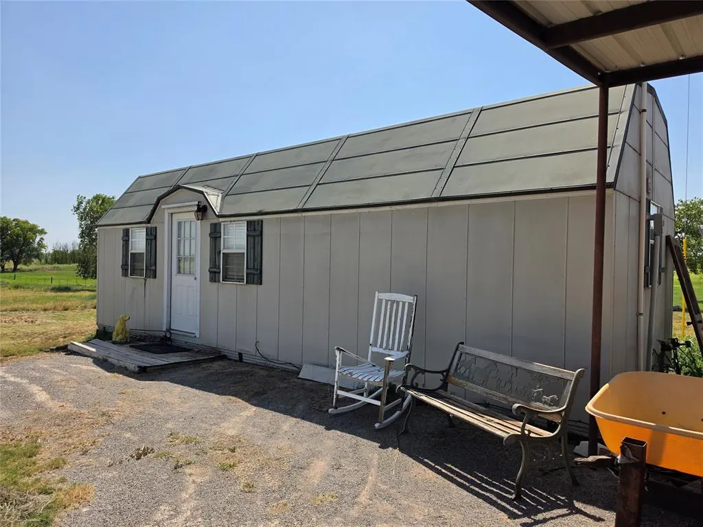 Photo 2 — 15767 S County Rd 206 Road, Altus, OK 73521
