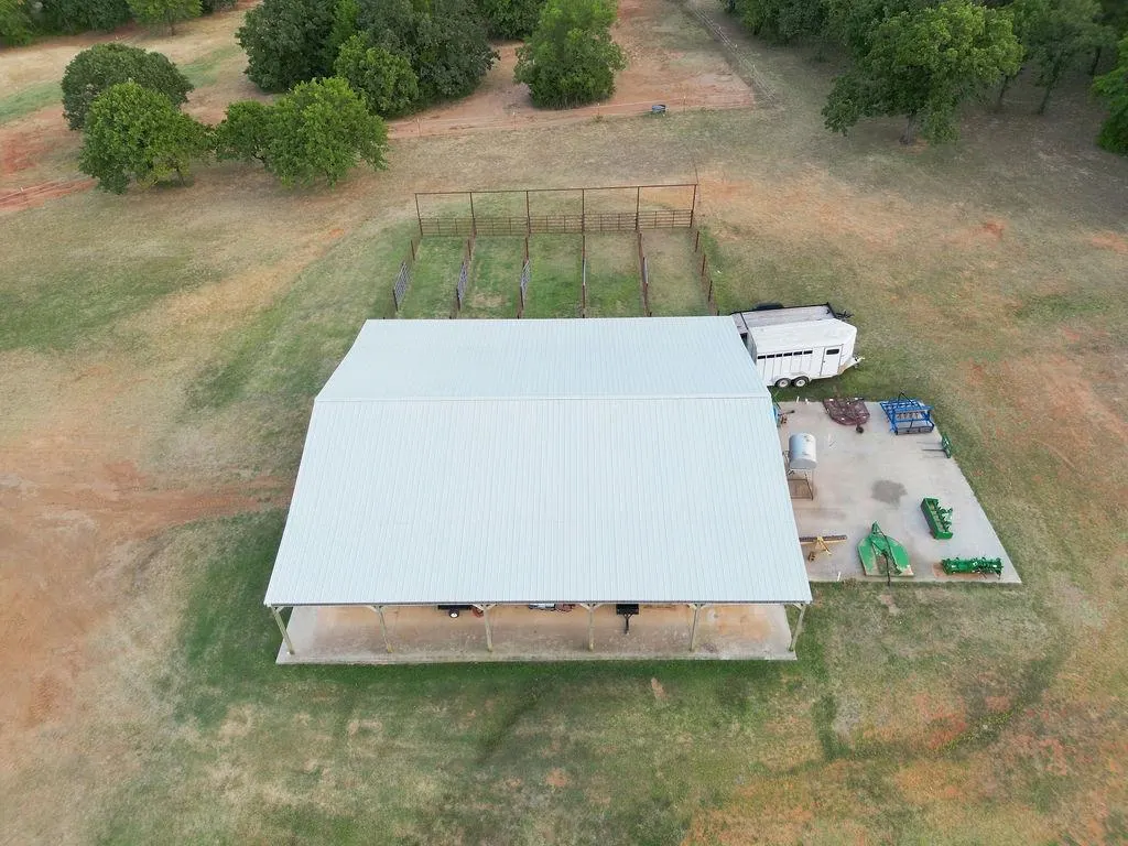 Photo 7 — 940005 S 3370 Road, Wellston, OK 74881
