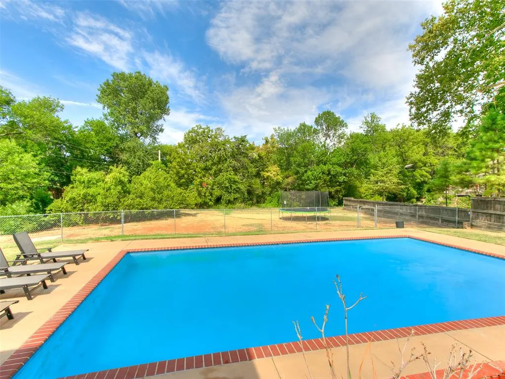Photo 5 — 5924 Tiffany Circle, Oklahoma City, OK 73132