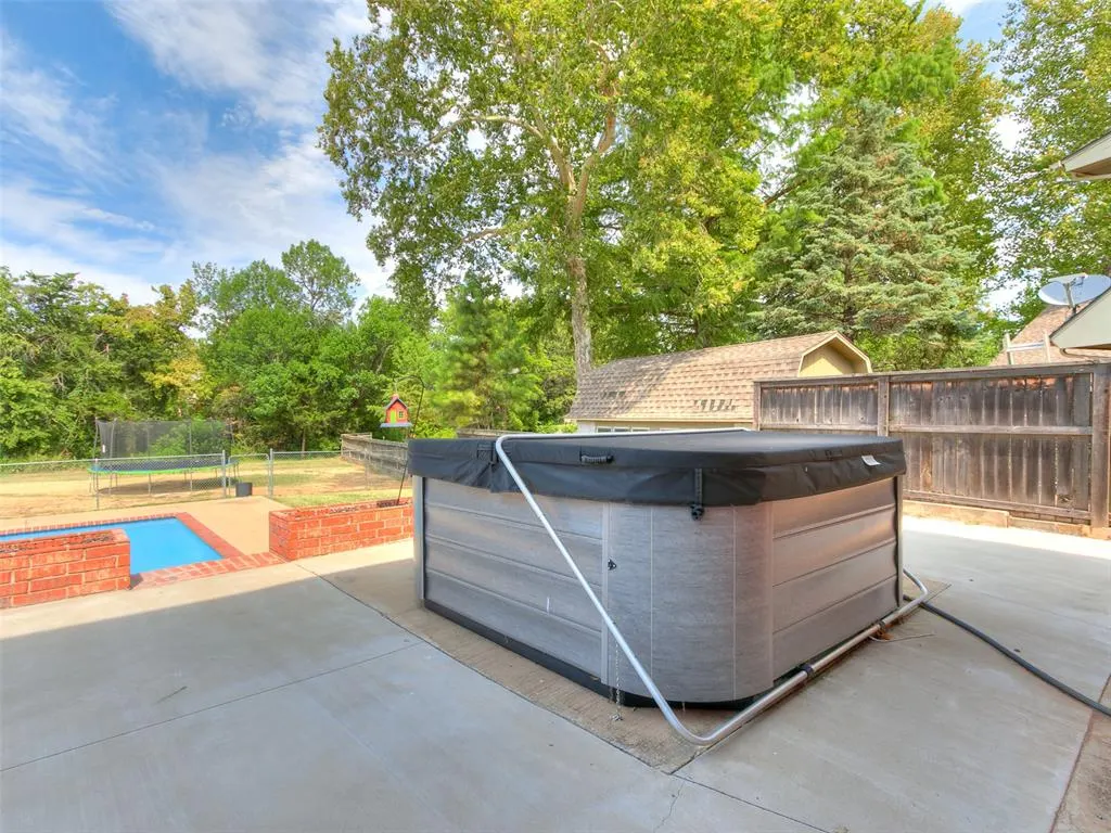 Photo 8 — 5924 Tiffany Circle, Oklahoma City, OK 73132