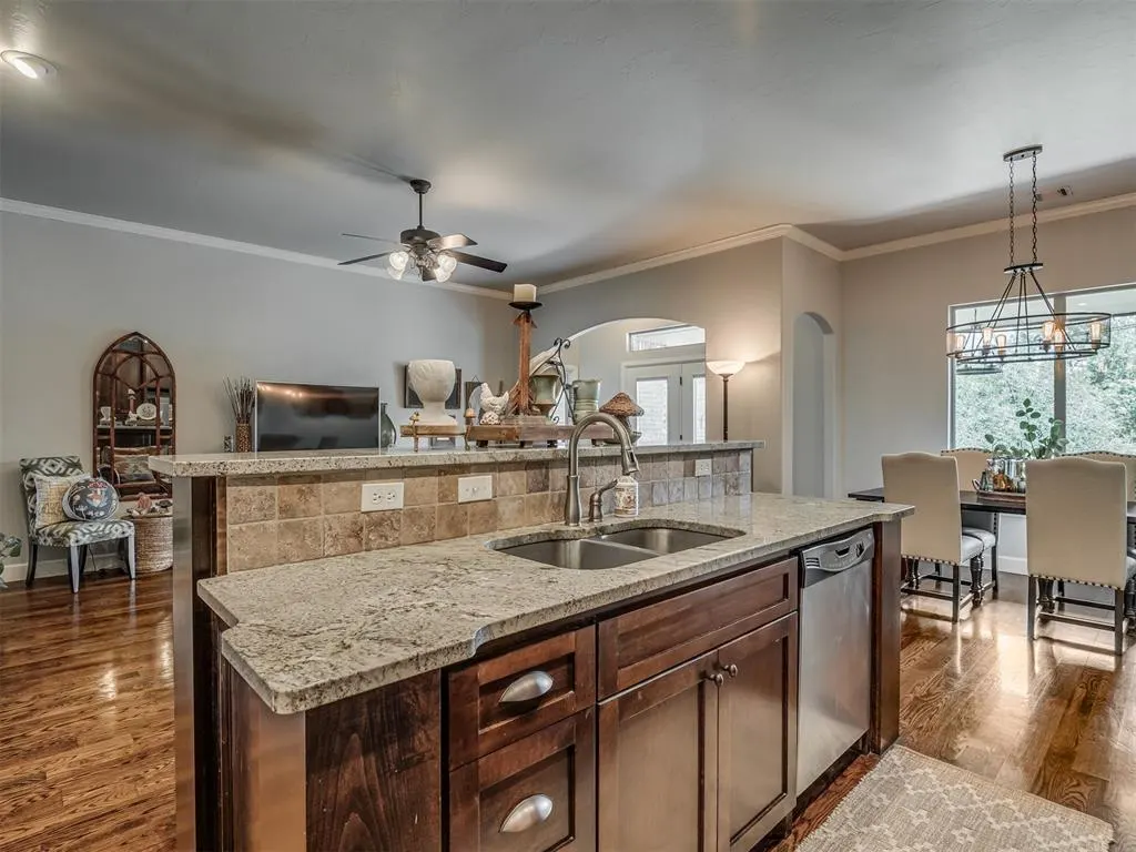 Photo 14 — 312 Evie Place, Moore, OK 73160
