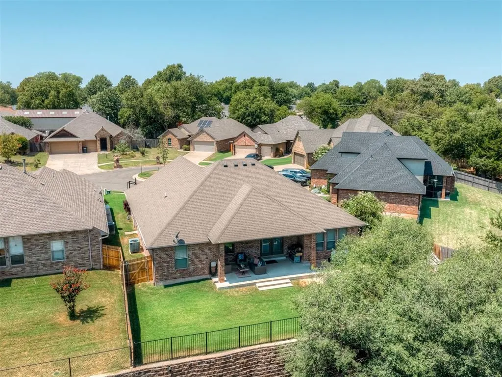 Photo 49 — 312 Evie Place, Moore, OK 73160