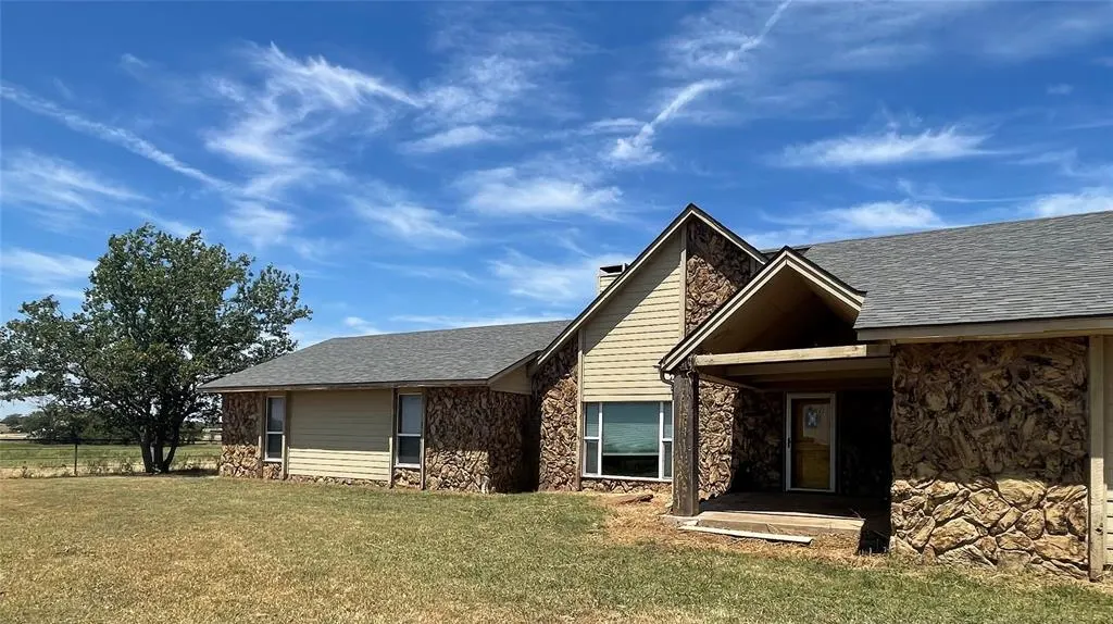 Photo 2 — 12701 Lewis Road, Lexington, OK 73051