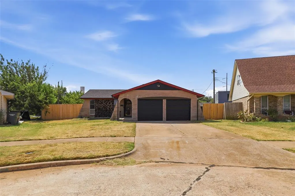 Photo 2 — 4110 SE 14th Street, Oklahoma City, OK 73115